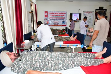 life_soldiers47's tweet photo. A Blood Donation Camp & #SwasthNariSashaktParivar was conducted at #CRPF #72Bn HQ Sunderbani with GMC Rajouri & SDH Sunderbani. Troops donated blood voluntarily, families availed medical check-ups.
#trophy #20LakhsPMSuryaGhar #SmartSafePuja Op Sindoor Kohli#GoaScrapsIITDream https://t.co/sLkTfZ0ZOa