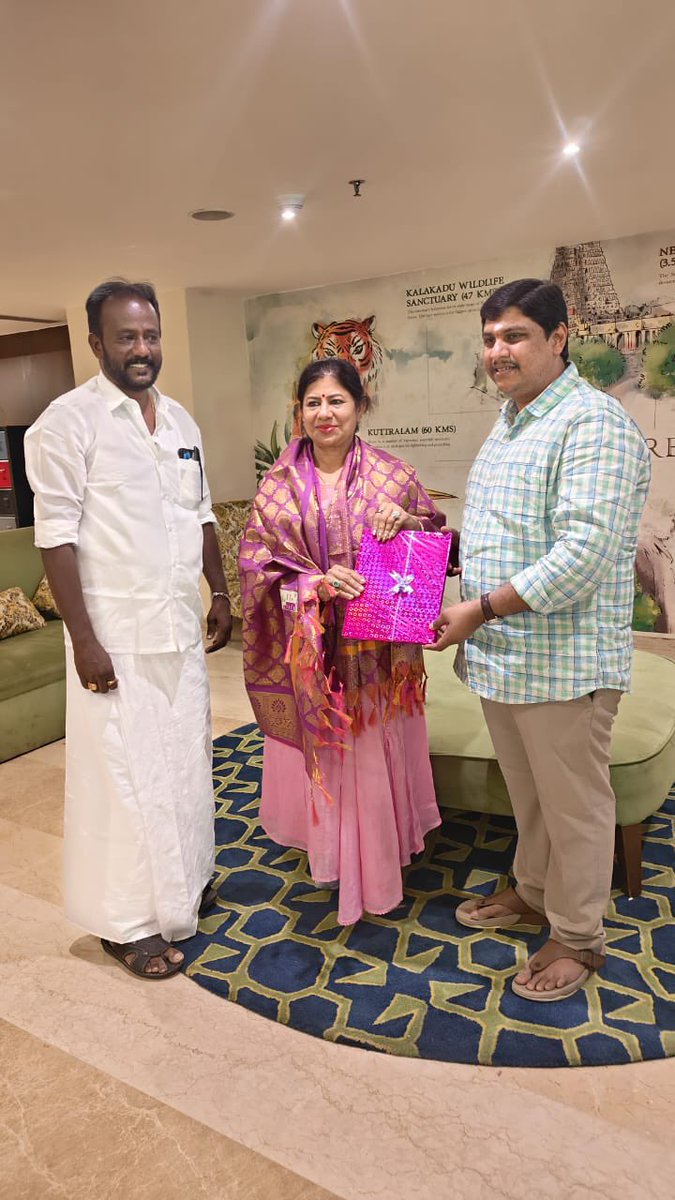 Director of the Martin Group of Companies 
திருமதி DR லீமா ரோஸ் மார்ட்டின் அவர்களை மரியாதை நிமித்தமாக திருநெல்வேலி GRT ஹோட்டலில் வைத்து சந்தித்த போது..