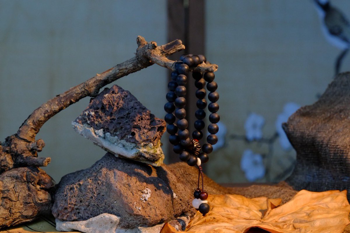 MMiucy's tweet image. Medicine beads for protection and vitality! ✨
Carry this energy bead daily to safeguard your health and boost your Yang energy. Feel energized every day!
New year, new beginnings—start with a healthy body.

#MedicineBead #HealthGuardian  #GoodLuck #EasternWisdom #Talisman