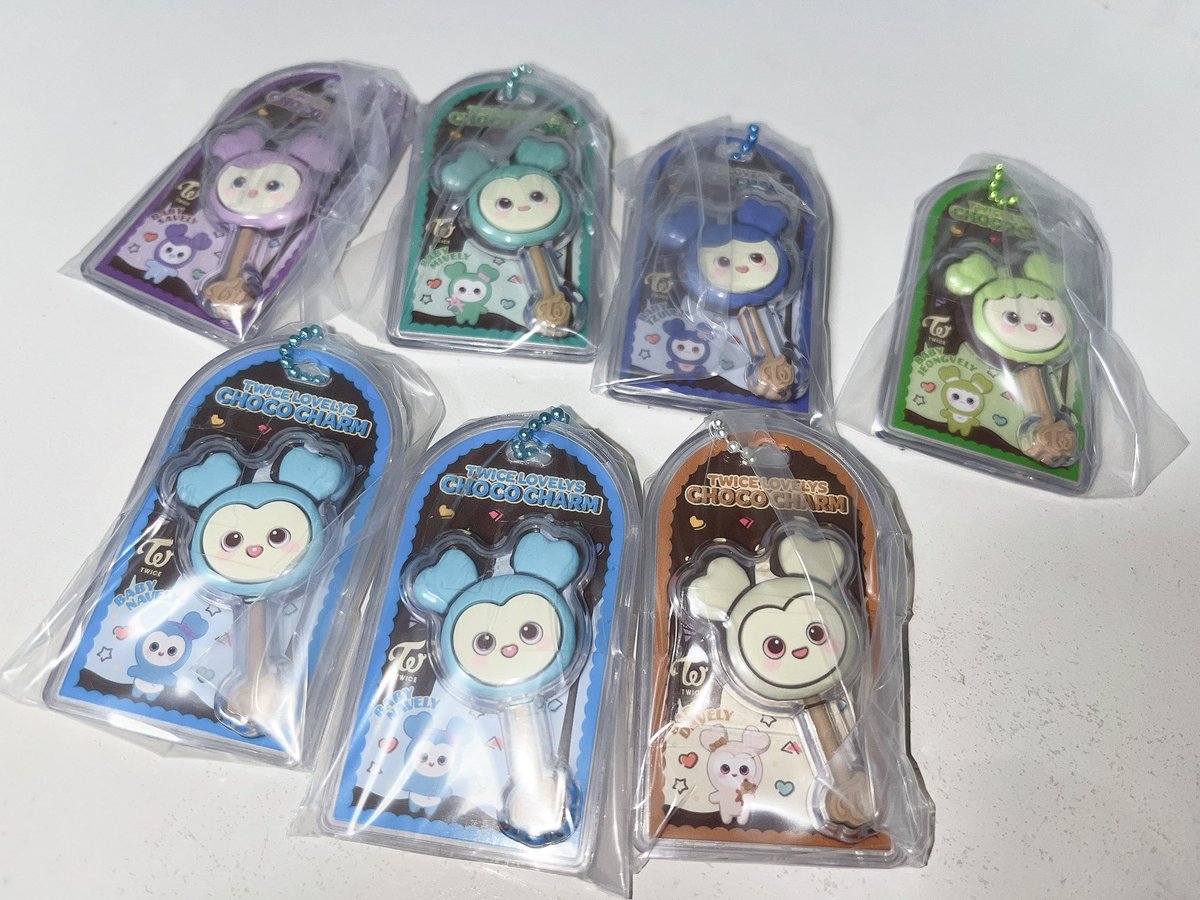 Sa_K1023's tweet photo. 帰りドンキ寄ったらまだ残ってたから
買い占めてきた🥰

こんなん全部欲しくなるやん😭😭😭
可��すぎ💕 https://t.co/9IMIYcDtV0