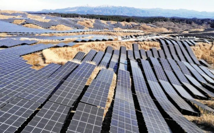 💥日本の自然を破壊する

ソーラーパネルは、

約8割が中国産だ‼️