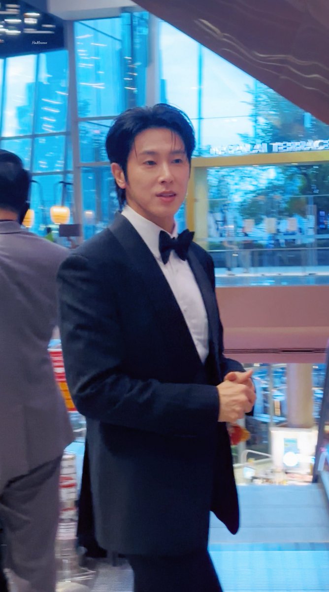 HaMooooo_'s tweet image. น้ำตาอ่ะ คุ้มแล้วที่ลางานมา 🎈😭

#BKKIFF2025
#정윤호 #CHUNGYUNHO
#유노윤호 #UKNOW
#ユノ #ユンホ