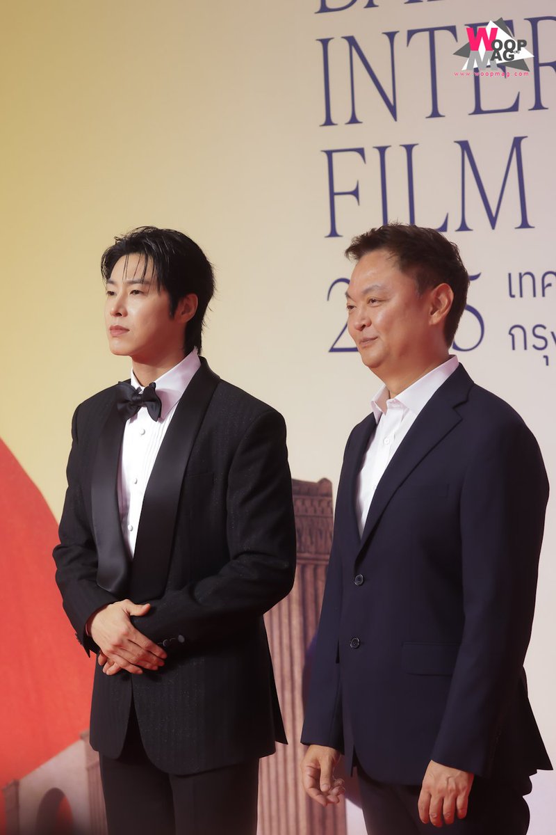 "Kang Yunsung" ผู้กำกับชื่อดัง และ "Chung Yun Ho"  ในงานเปิดตัว 'Bangkok International Film Festival 2025 #BKKIFF2025 ' และกาล่าพรีเมียร์ ภาพยนตร์เปิดเทศกาล “ธี่หยด 3” 

#BangkokInternationalFilmFestival
#ธี่หยด3WORLDPREMIEREGALA
#YUNHO #정윤호  #CHUNGYUNHO  
#동방신기 #TVXQ