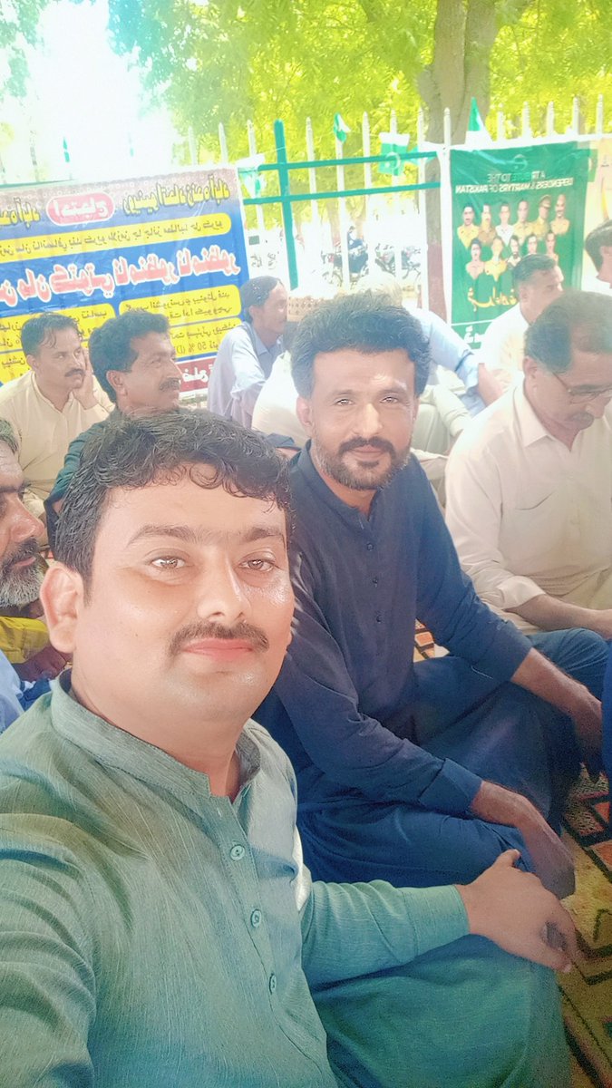 MadhaniSantosh's tweet photo. Protest against Sindh Government at DCO office Mithi.
#SindhEmployeesAlliance https://t.co/PqOT43FWvu