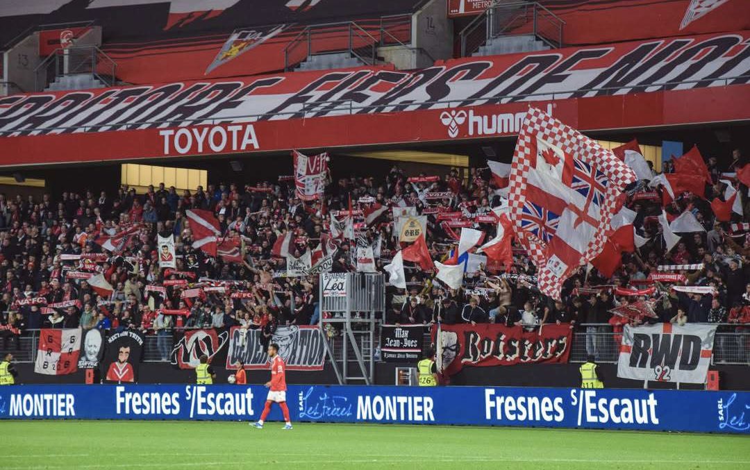 UltrasRoisters's tweet photo. J8 VA - Villefranche (26/09/2025) 

Une victoire qui fait du bien ! 
Le groupe avait quelques messages à faire passer 🖌️ 

⬇️

����@FederationVA https://t.co/P1aN3hArIm