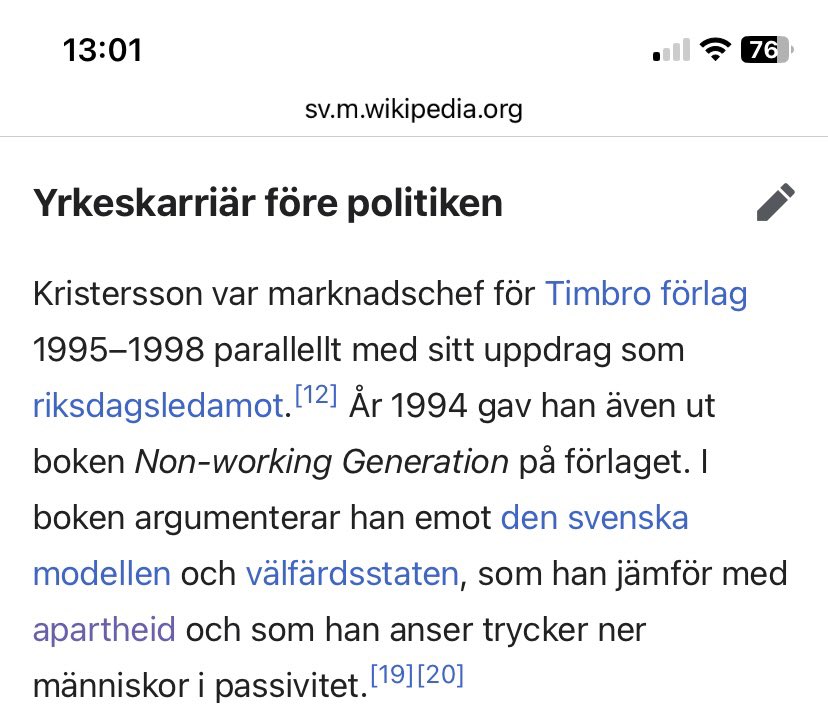 det är väldigt kul att man måste ha gett ut en galen debattbok 1993 eller 94 för att bli moderat partiledare