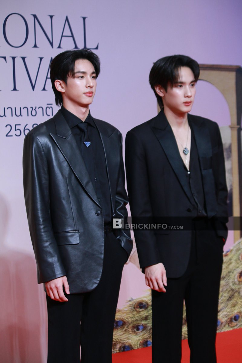 BrickinfoReport's tweet image. “เซิร์ฟ-จาว่า” ร่วมเดินพรมแดง ในงาน BANGKOK INTERNATIONAL FILM FESTIVAL 2025 เทศกาลภาพยนต์นานาชาติ กรุงเทพมหานคร ปี 2568

BKKIFFxSurfJava

#BKKIFF2025xSJ #swensurf #javabh #surfjava #Brickinfo