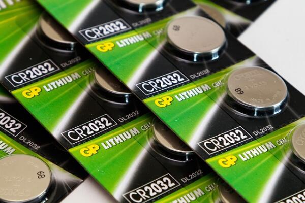 🔋 L’università di Clausthal rivoluziona il riciclo del litio 

Scoperto un nuovo metodo sostenibile per riciclare il litio grazie alla punicina, molecola naturale del melograno.

👉 Recupero litio fino al 92 % 
👉 Applicabile ad altri metalli critici

🔗recoverweb.it/luniversita-di…