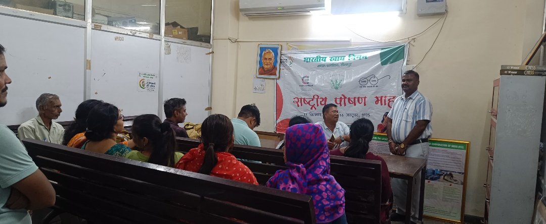 FciSitapur's tweet photo. आज दिनांक 29.09.2025 को भारतीय खाद्य निगम, मंडल कार्यालय,सीतापुर में  "पोषण माह 2025" का आयोजन एवं बैनर प्रदर्शन का आयोजन किया गया, जिसमें अधिकारीगण एवं कर्मचारीगण ने भाग लिया। https://t.co/1qDhvdoqeG