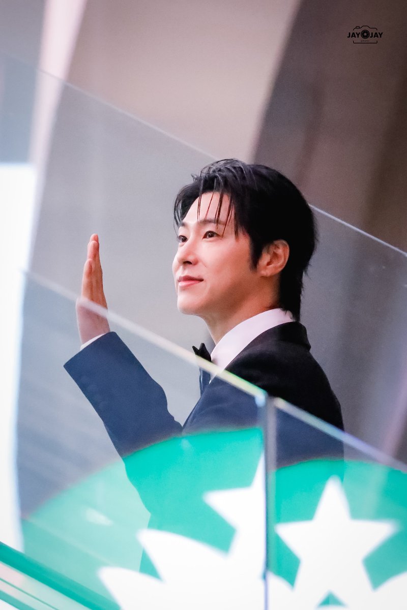 JayJay_Uknow's tweet image. ไม่ได้เจอพี่ยุนนานมากเลยคร้า

#BKKIFF2025
#정윤호 #CHUNGYUNHO
#유노윤호 #UKNOW #YUNHO 
#ユノ #ユンホ