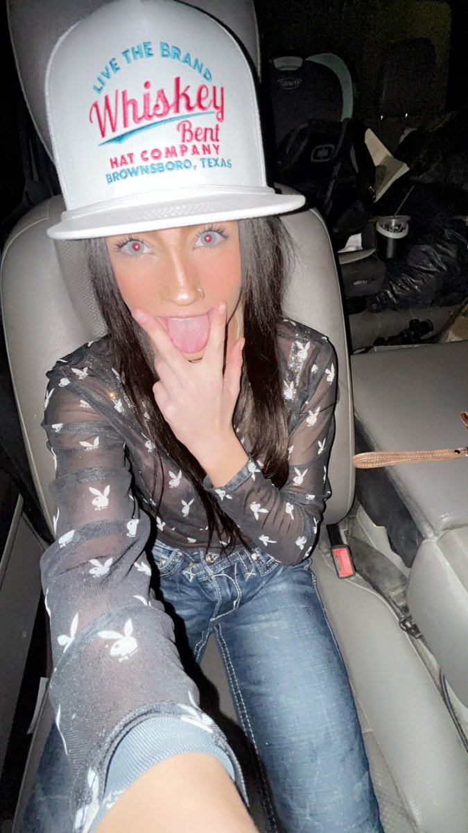 RayganBackus's tweet image. I need new music😋 comment below your favorite songs or artist!