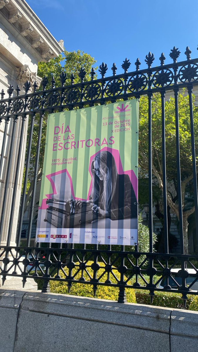 Todo listo para celebrar el X aniversario del #DíadelasEscritoras 
📅 13/10 a las 18:30 en la <a href="/BNE_biblioteca/">Biblioteca Nacional de España</a> 
Tema: 1975 ¡Escribid, compañeras!, con el comisariado de Anna Caballé 
Coorganizan: BNE, <a href="/CyM_tw/">Clásicas y Modernas</a> y FEDEPE