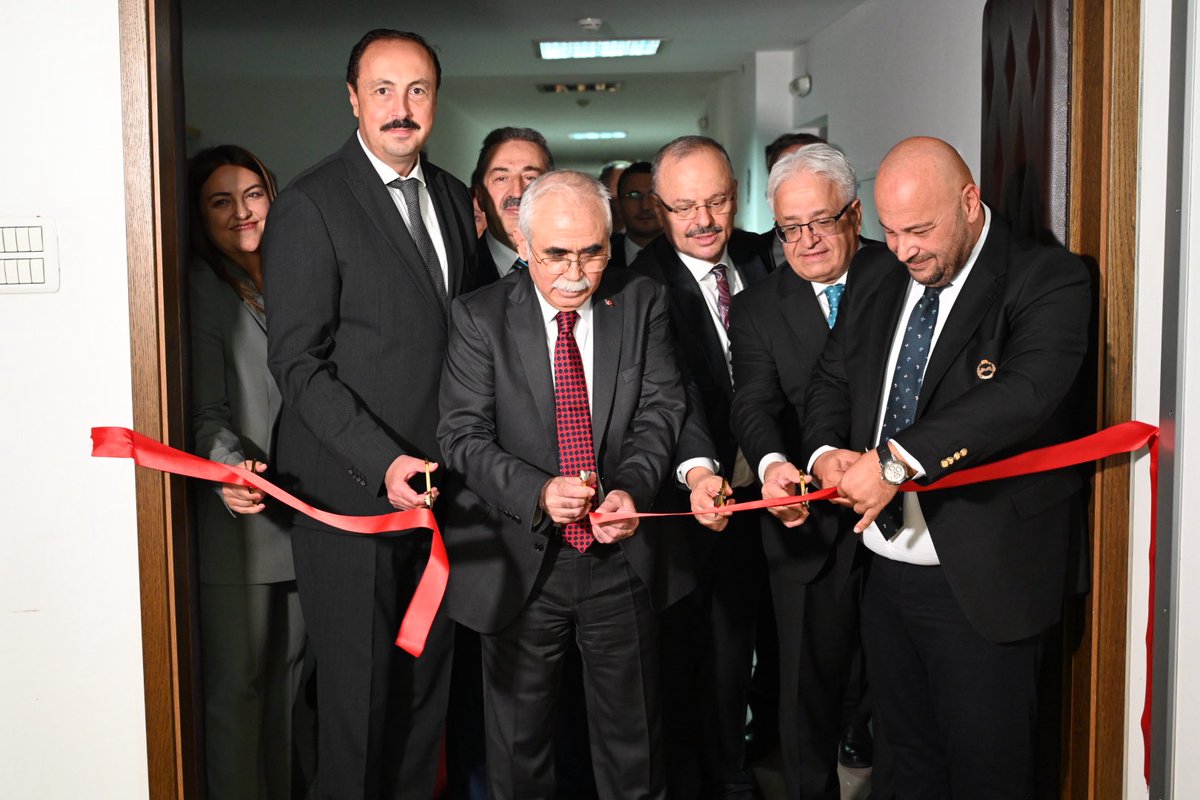 Anayasa Mahkemesinin Dijitalleşmesine TİKA’dan Destek

Bugün Kuzey Makedonya Anayasa Mahkemesinin dijitalleşmesini tamamlayan TİKA destekli projeninin tanıtımı yapıldı.