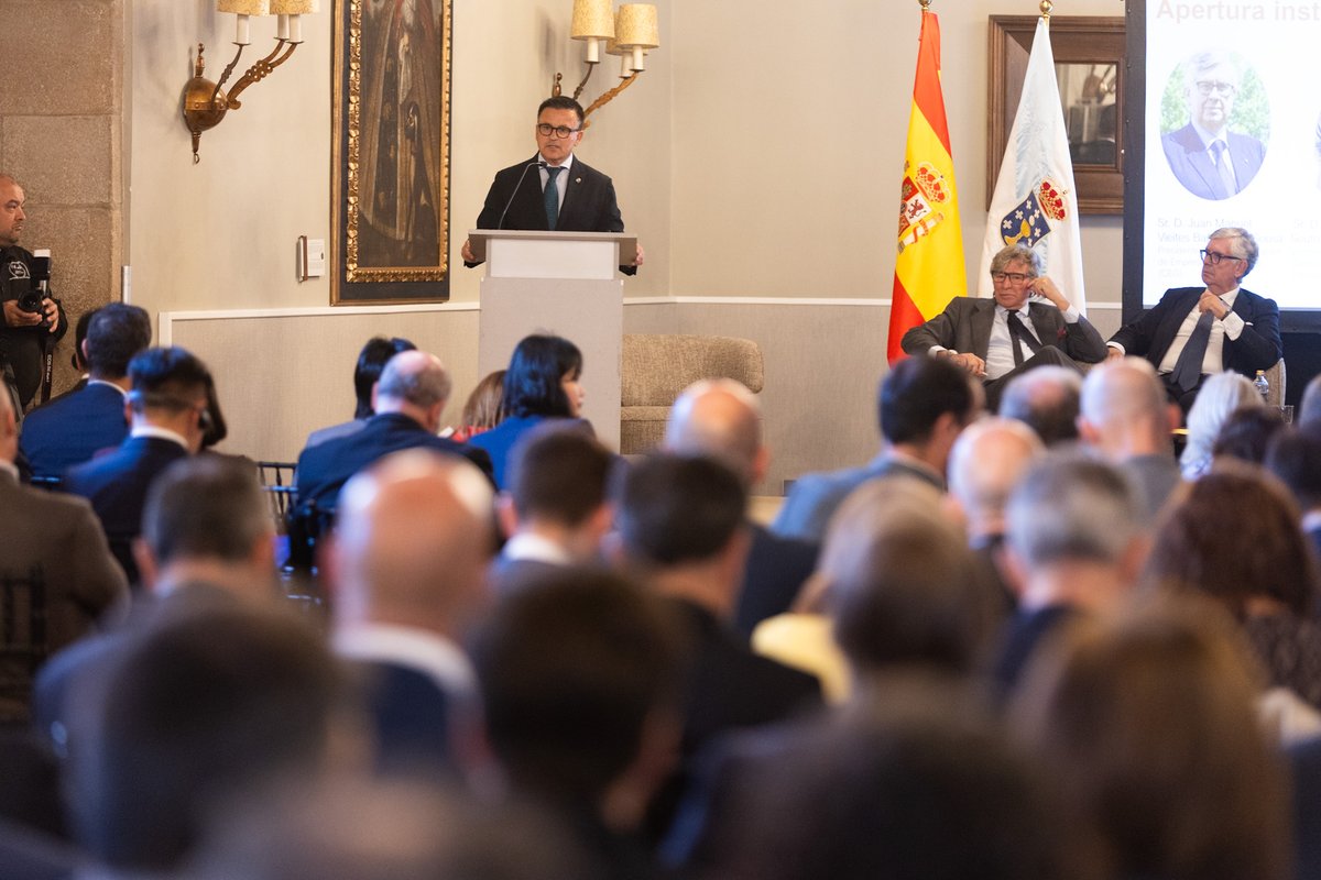 JoseGonVaz's tweet photo. Avogamos polo reforzo das relacións comerciais para impulsar a internacionalización das nosas empresas.
Participamos no foro "Oportunidades de cooperación e investimento entre empresas galegas e chinesas" organizado pola @CEG_Galicia en colaboración coa @CCompostela e #SWSpain https://t.co/G4hJpambw2
