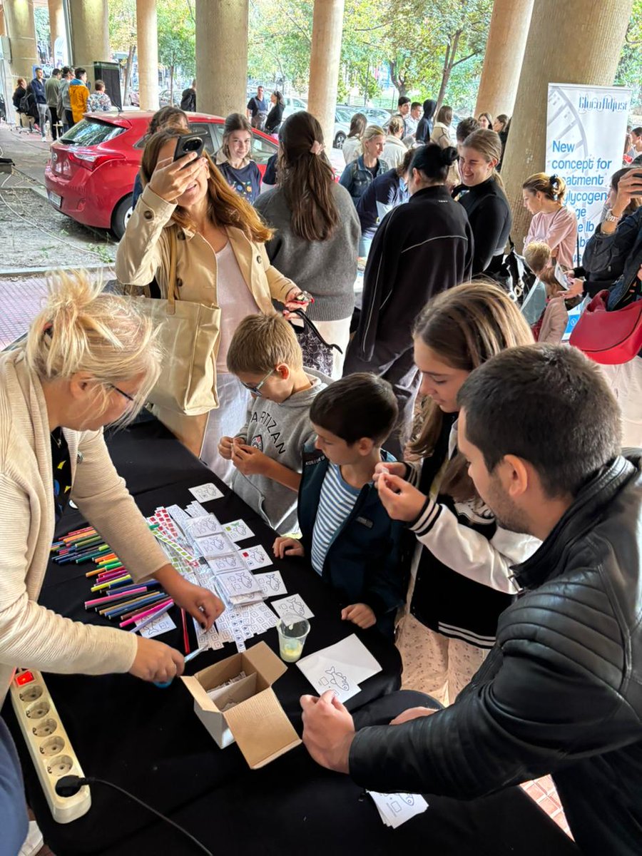 zencureproject's tweet photo. ZeNCure tim na Noći istraživača

U petak 26. septembra deo našeg tima je predstavio ZeNCure projekat na Evropskoj noći istraživača

ZeNCure team at Researchers Night

On Friday, September 26th, part of our team presented the ZeNCure project at European Researchers Night
@IMGGE https://t.co/sVmYQBzeqe