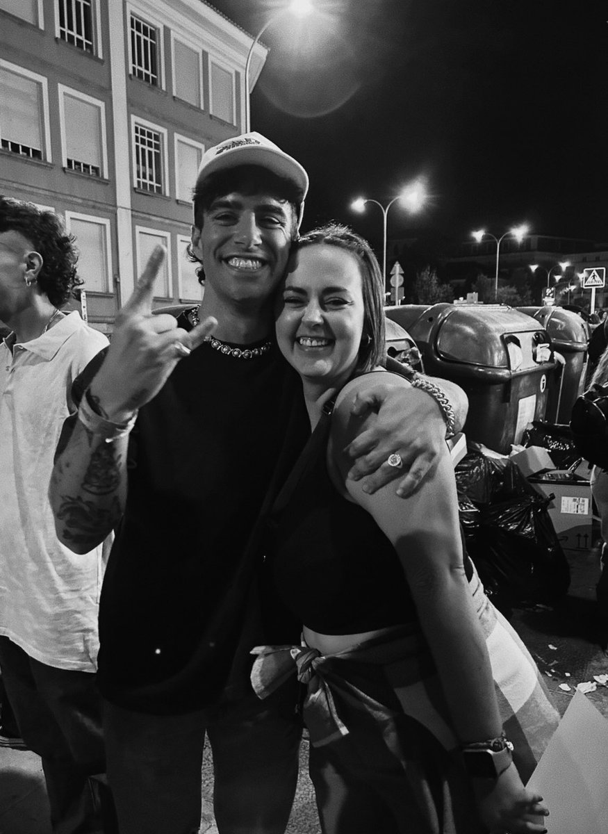 Felicidades niño!! <a href="/alvarxdeluna/">Álvaro de Luna</a> 
Gracias por tu música que es siempre medicina para el alma ❤️‍🩹