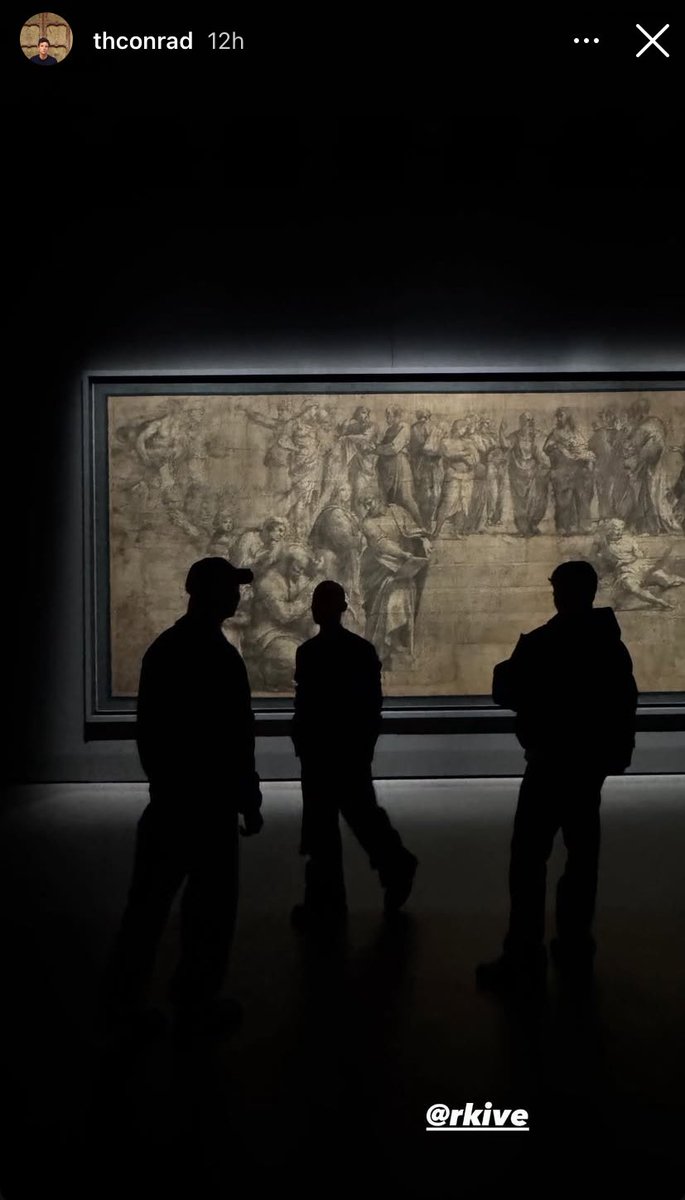 bottega veneta's global communications director living my best life from holding joon to hanging out with him at art exhibitions

#RMXBottegaVeneta
RM X BOTTEGA VENETA
#RMxMFW25
#BottegaVeneta #MFW