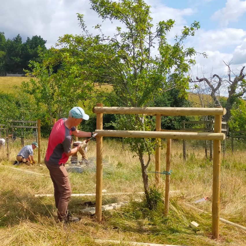 The Nature Returns Summary Report 2025 is now live. 

It shows how restoring nature can help us meet Net Zero, enhance biodiversity, and deliver real benefits for communities and landscapes.

Find out more: gov.uk/government/new… 
@envagency @wakehurst_kew @forestrycomm