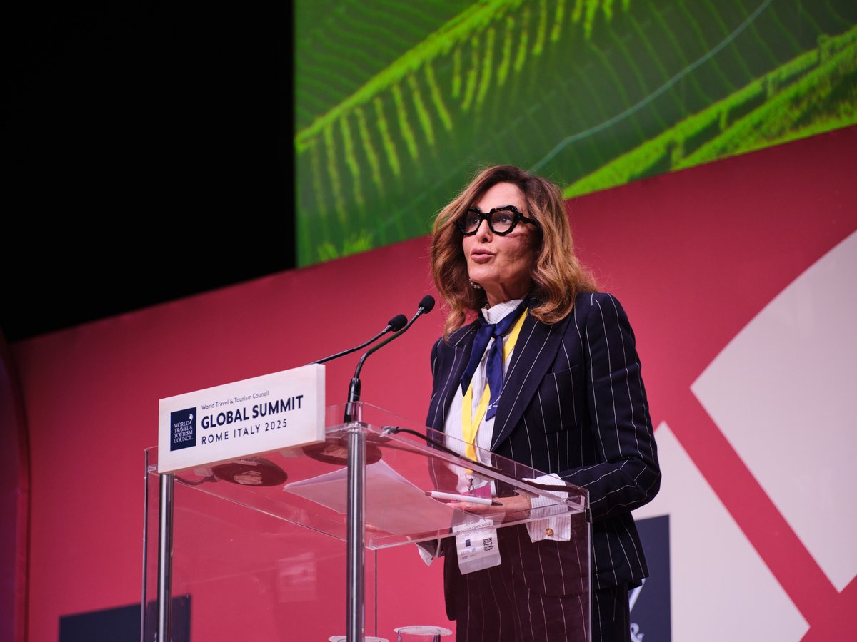 WTTC's tweet photo. 🇮🇹🌍 Rome takes centre stage as Italian Prime Minister @GiorgiaMeloni, Mayor of Rome, @gualtierieurope &amp; Minister of Tourism of Italy, @DSantanche address global Travel &amp; Tourism leaders at #GSRome.

Watch on-demand 👉 https://t.co/8dNHtv5v98 https://t.co/fdwOlnLWVL
