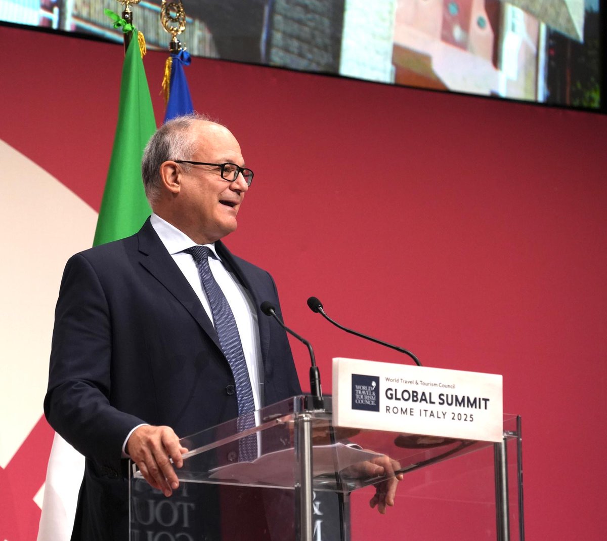 WTTC's tweet photo. 🇮🇹🌍 Rome takes centre stage as Italian Prime Minister @GiorgiaMeloni, Mayor of Rome, @gualtierieurope &amp; Minister of Tourism of Italy, @DSantanche address global Travel &amp; Tourism leaders at #GSRome.

Watch on-demand 👉 https://t.co/8dNHtv5v98 https://t.co/fdwOlnLWVL