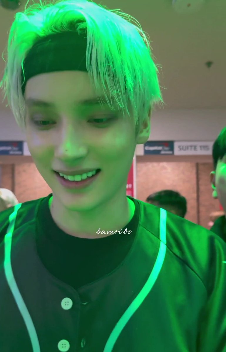 kaibeaming's tweet photo. he has the most genuine smile ever, our Kai~♡
#HUENINGKAI #휴닝카이 #ヒュニンカイ
#오늘의스마일리휴닝카이 #smileykai https://t.co/MKA4B0Xt7E