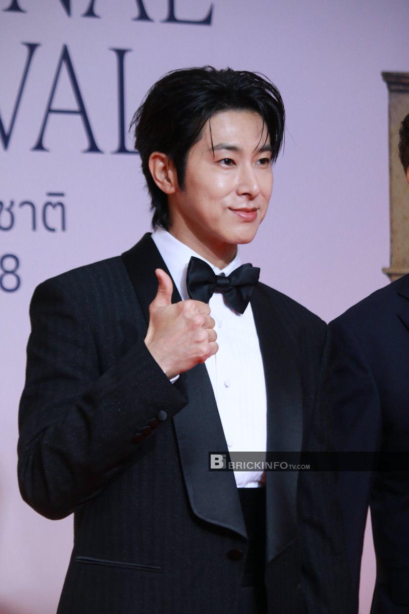 BrickinfoReport's tweet image. “ยุนโฮ“ ร่วมเดินพรมแดง ในงาน BANGKOK INTERNATIONAL FILM FESTIVAL 2025 เทศกาลภาพยนต์นานาชาติ กรุงเทพมหานคร ปี 2568

#BKKIFF2025 #BangkokInternationalFilmFestival #정윤호 #CHUNGYUNHO #유노윤호 #UKNOW #ユノ #ユンホ #Brickinfo