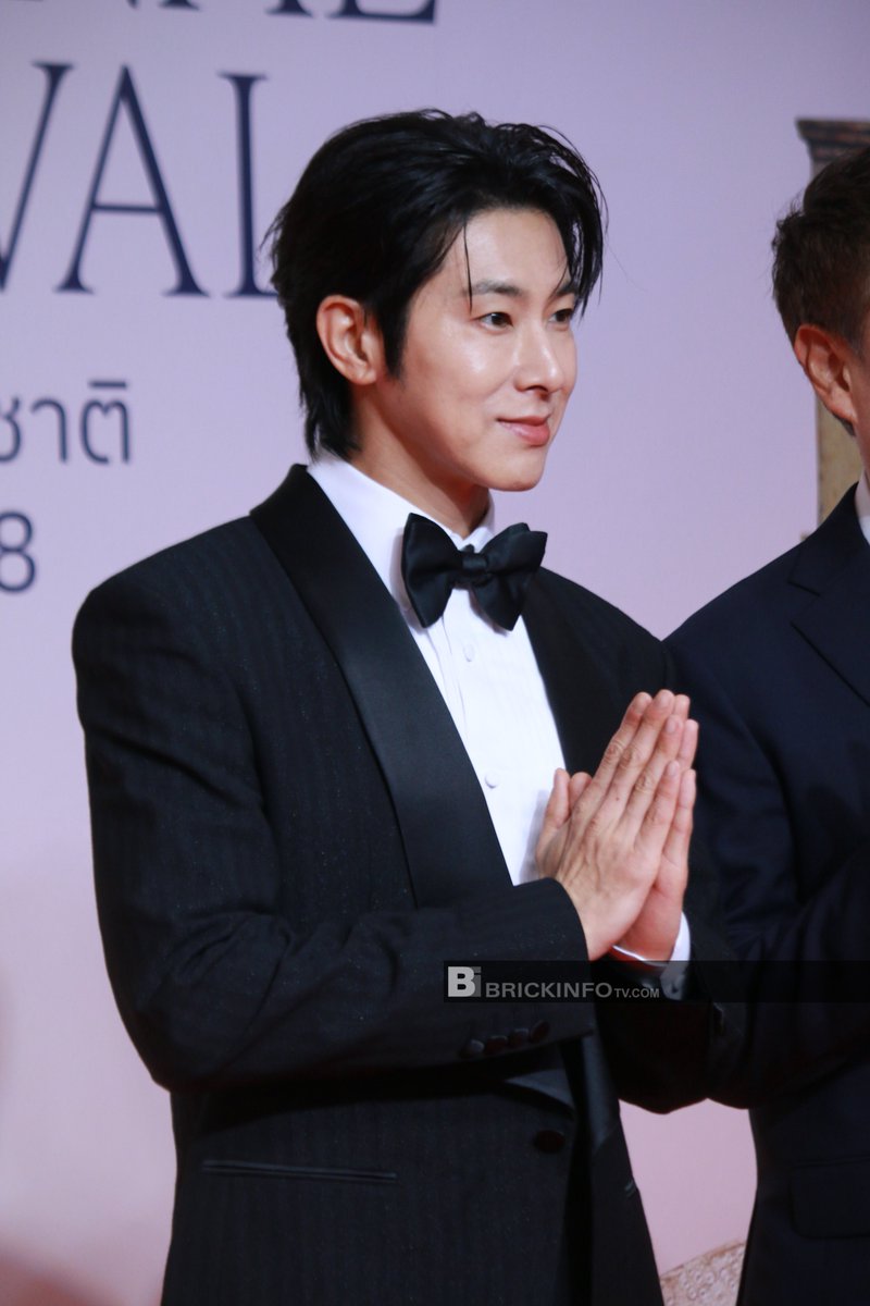 BrickinfoReport's tweet image. “ยุนโฮ“ ร่วมเดินพรมแดง ในงาน BANGKOK INTERNATIONAL FILM FESTIVAL 2025 เทศกาลภาพยนต์นานาชาติ กรุงเทพมหานคร ปี 2568

#BKKIFF2025 #BangkokInternationalFilmFestival #정윤호 #CHUNGYUNHO #유노윤호 #UKNOW #ユノ #ユンホ #Brickinfo