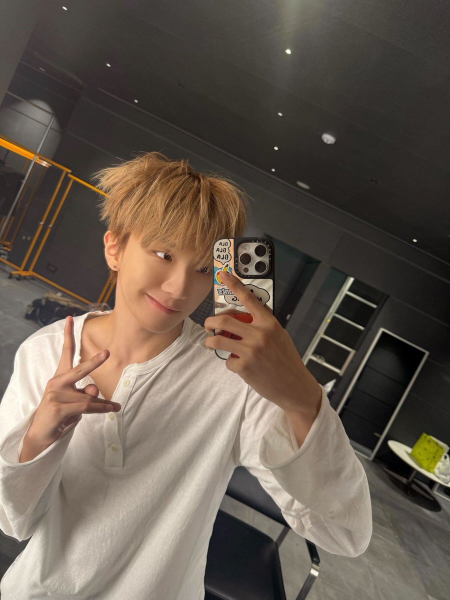 운학 • ֊ • tweet media