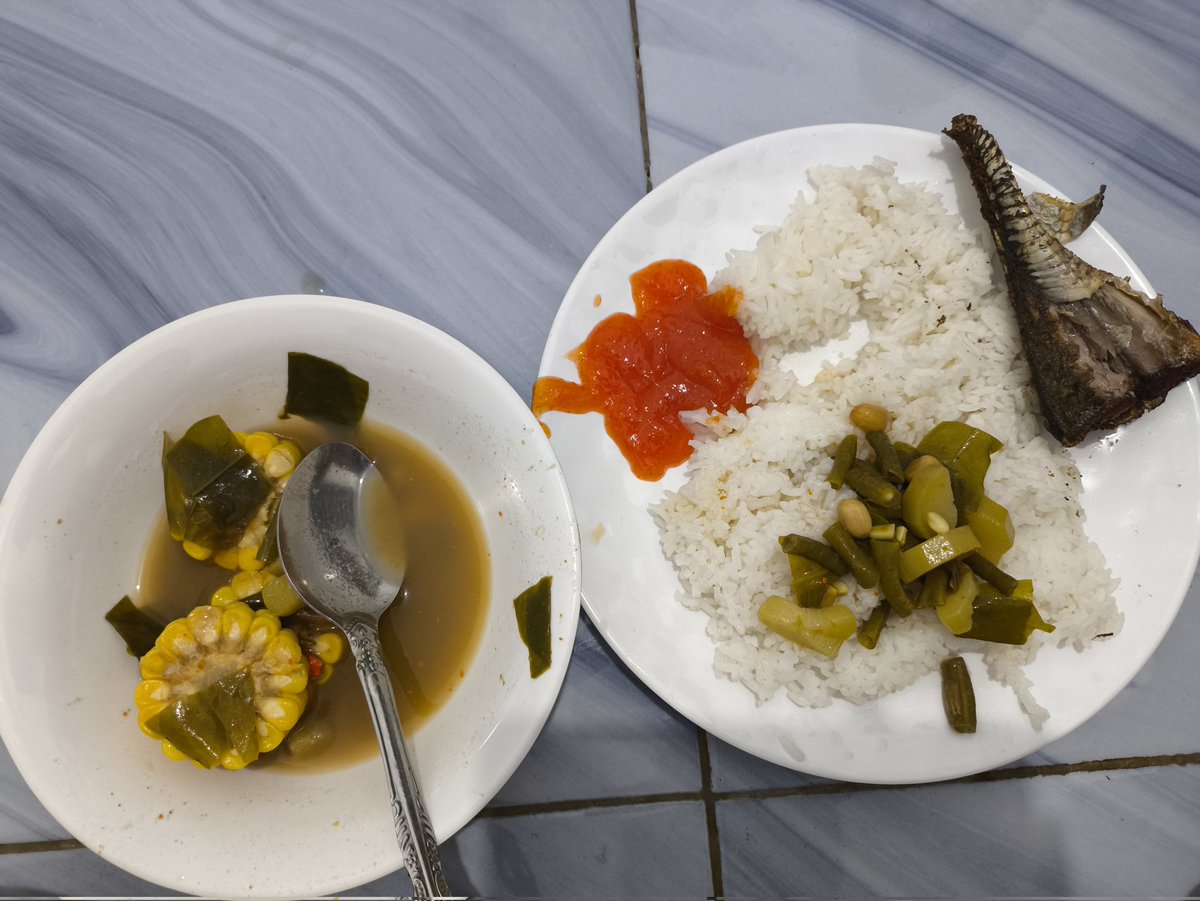 Sayur asem mmg the best pass masih panas2. 
Apalagi buatan istri😍