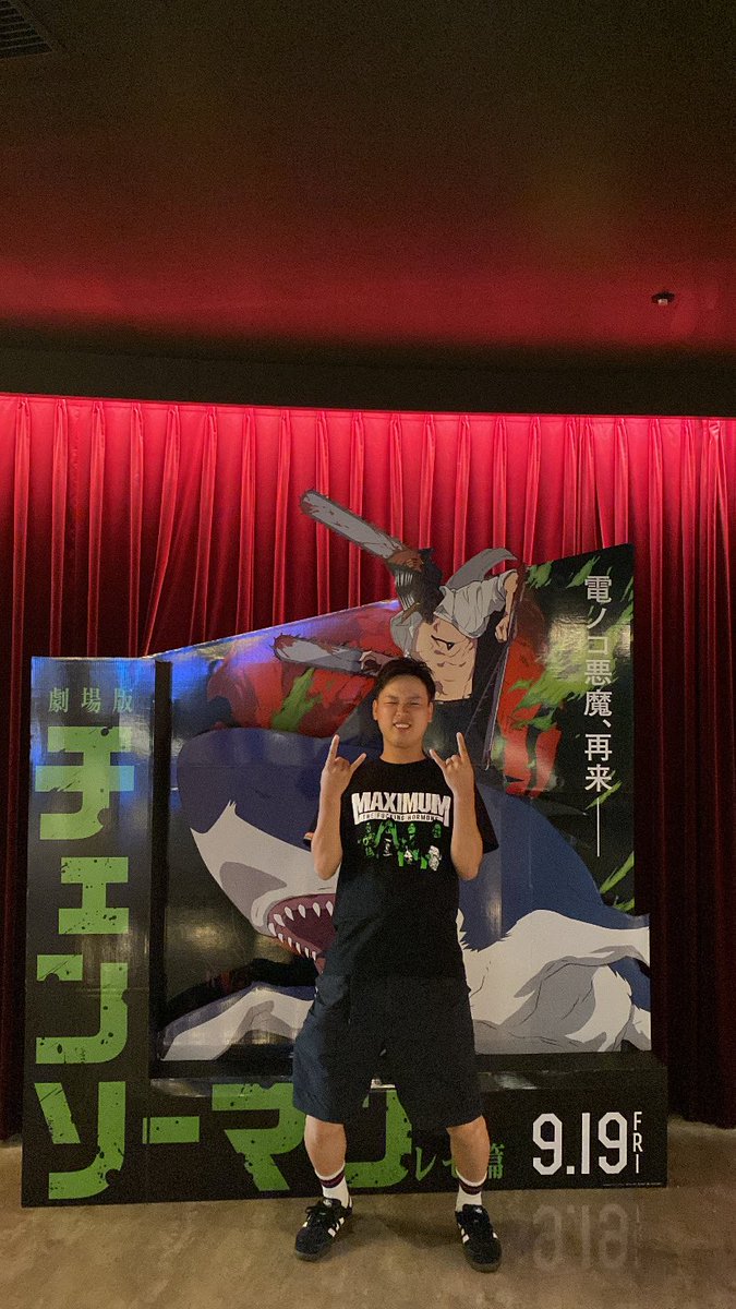 RAD____qp's tweet photo. #劇場版チェンソーマン 
#刃渡り2億センチ
#映画館ホルモンＴ界隈 https://t.co/y6NVIsJbSf