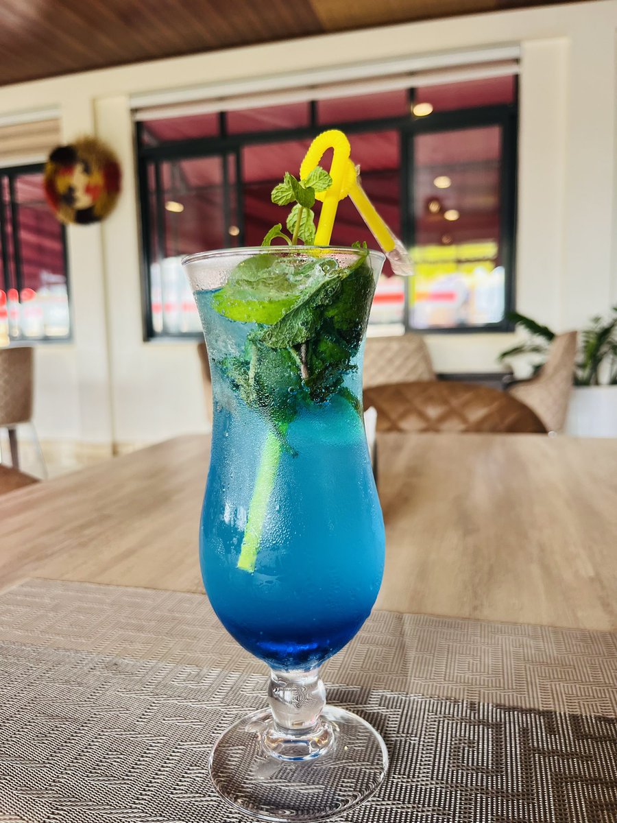 GillianNahwera's tweet photo. Give your taste buds a tropical vacation 🍹🌴 with a Minty, limey, and an absolutely irresistible Mojito🏖️

Grab these from  @AuleCafe256  at a discounted price of UGX 12,000 running for the Month of October. https://t.co/1FjMBGiIJP