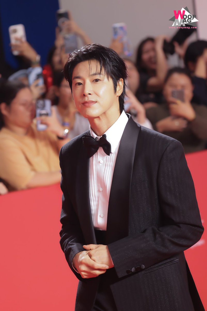 WOOPMAG_Story's tweet photo. "Kang Yunsung" ผู้กำกับชื่อดัง และ "Chung Yun Ho"  ในงานเปิดตัว 'Bangkok International Film Festival 2025 #BKKIFF2025 ' และกาล่าพรีเมียร์ ภาพยนตร์เปิดเทศกาล “ธี่หยด 3” 

#BangkokInternationalFilmFestival
#ธี่หยด3WORLDPREMIEREGALA
#YUNHO #정윤호  #CHUNGYUNHO  
#동방신기 #TVXQ https://t.co/KOOybAk9X4