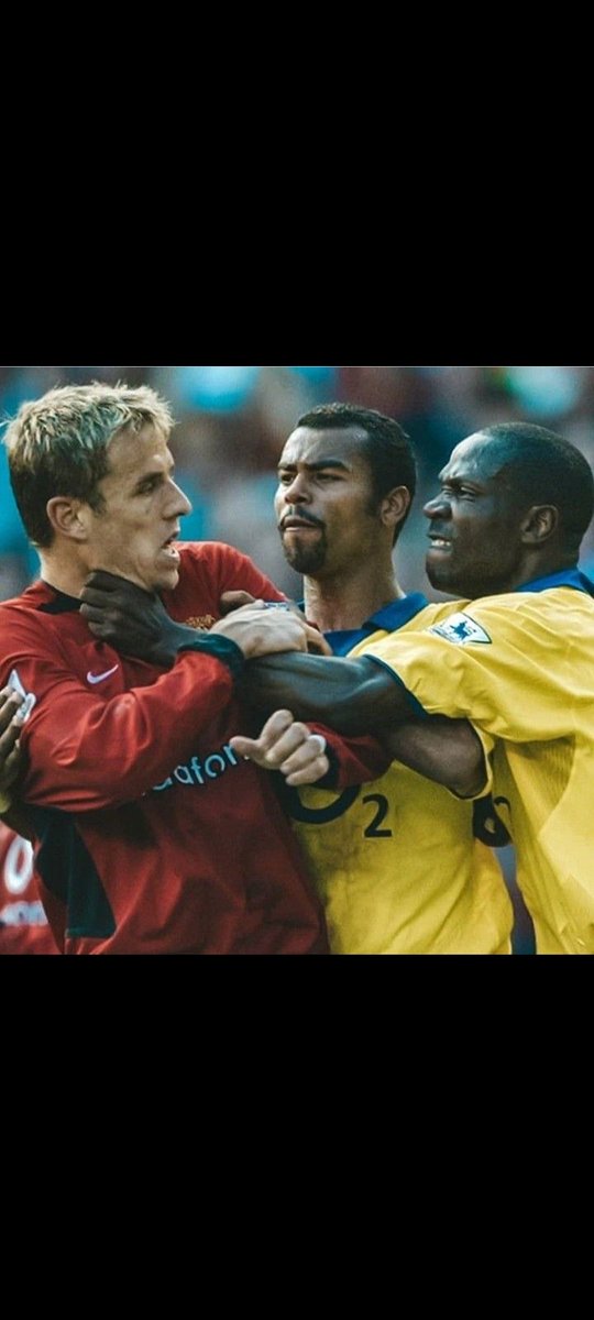 kingedwayne's tweet photo. @LFC More neck pressing 😂😂 https://t.co/q4nvaoPwVB