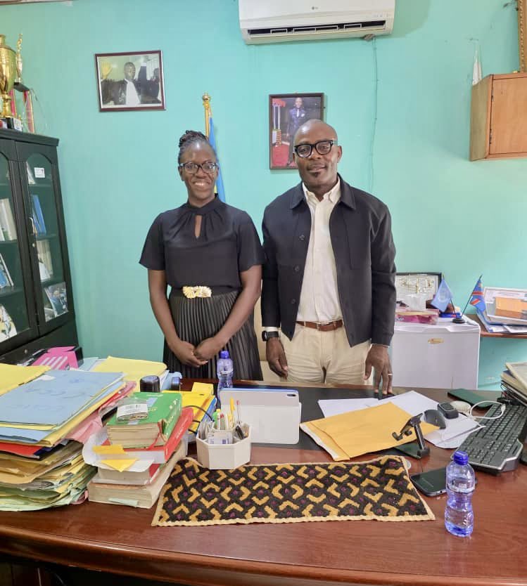 CabinetKwamba's tweet photo. Réunion d’évaluation du partenariat avec @IusStella 
« Assistance juridique et judiciaire des personnes en situation de vulnérabilité extrême, incarcérées à Makala, avec une attention particulière aux femmes ». 
Notre souhait est que le droit se lève. 
@kwambatshingej @afiamama https://t.co/NdloXR7uiI