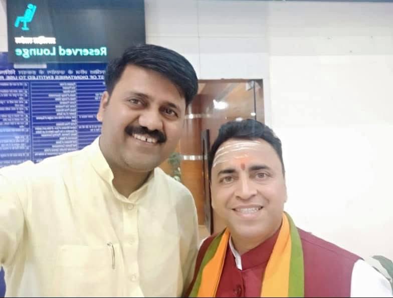 .भारतीय जनता पार्टी के वरिष्ठ नेता  आदरणीय <a href="/Sunil_Deodhar/">Sunil Deodhar</a> श्री सुनील देवधर जी को जन्मदिन की हार्दिक शुभकामनाएं एवं बधाई !
प्रभु श्रीराम जी से प्रार्थना है कि आप दीर्घायु हों और सदैव स्वस्थ एवं प्रसन्न रहें !