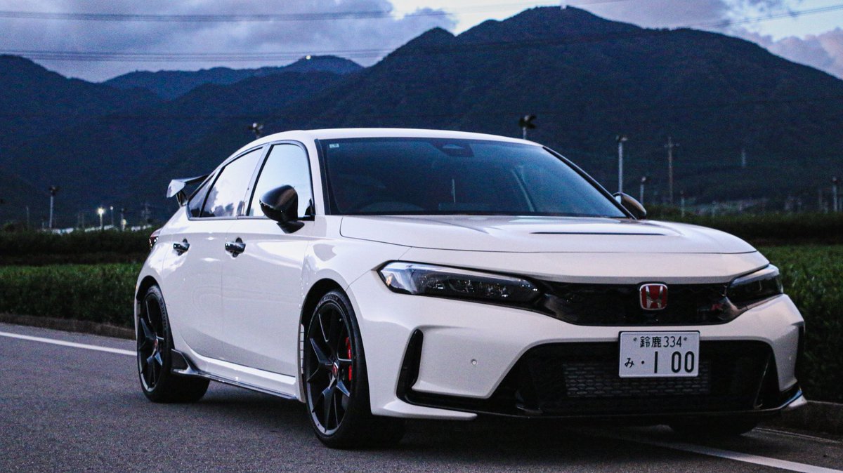 TKcivic5's tweet photo. FL4→FL5
昨日FL5が納車でした🔥
急な展開でなかなか報告が出来ずでしたが、今後とも仲良くしていただければと思います🙇‍♂️🙏
#honda
#civic
#typer
#fl5 https://t.co/tgD7npYhGb