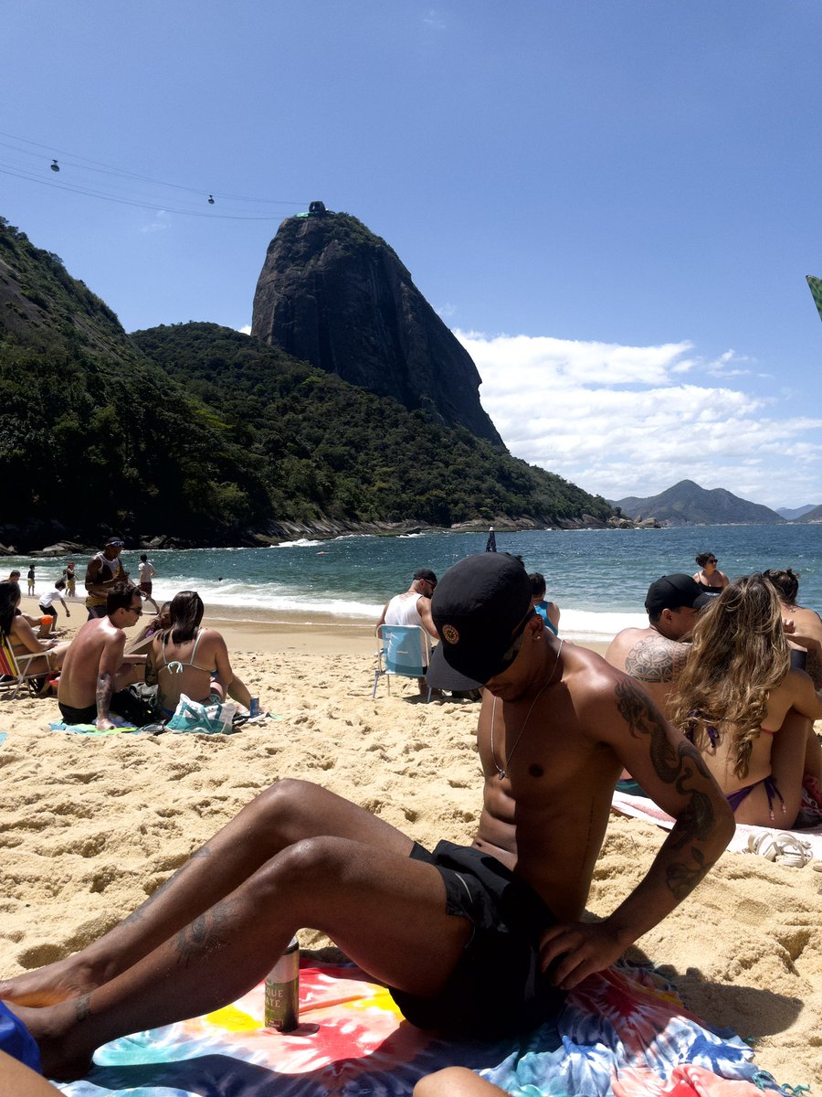 Pedro_augts's tweet photo. sol e praia fazem parte da minha essência (indiscutível https://t.co/IBRy7CEdud