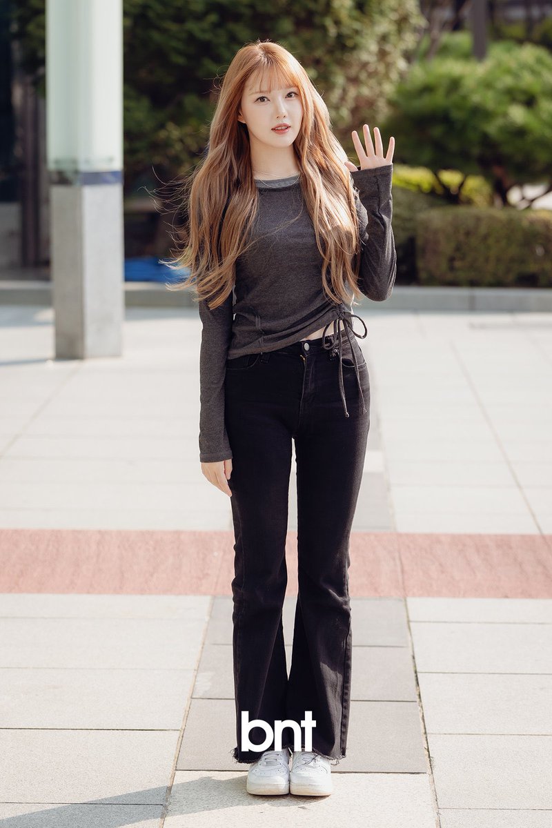 yerintopic's tweet photo. more press pics of yerin today she looked so refreshing https://t.co/eRBJpewfmS