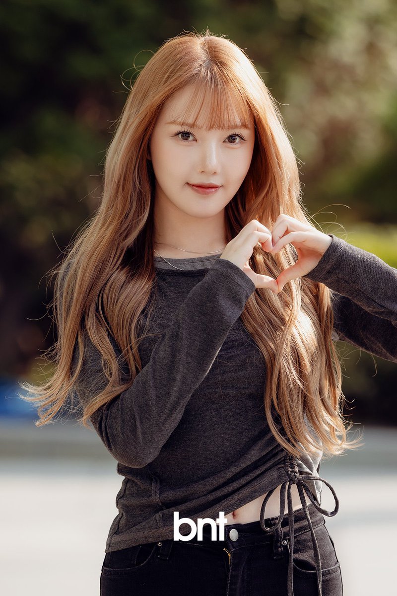yerintopic's tweet photo. more press pics of yerin today she looked so refreshing https://t.co/eRBJpewfmS