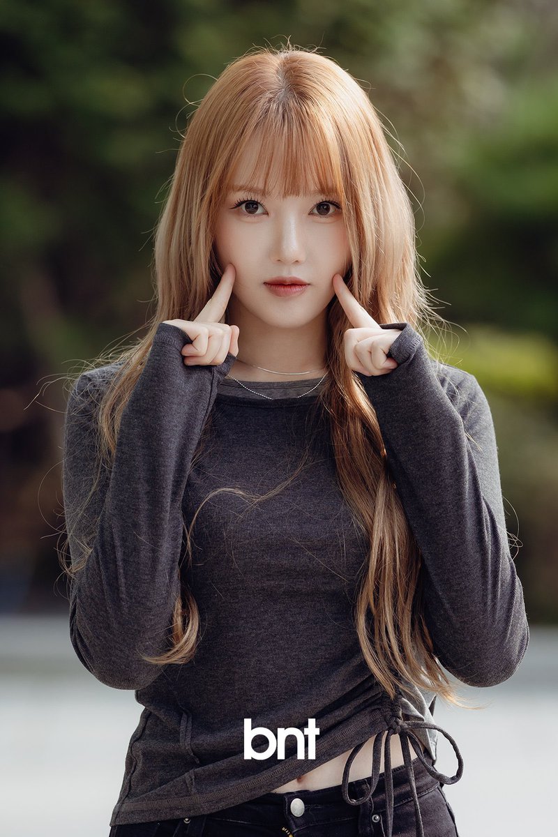 yerintopic's tweet photo. more press pics of yerin today she looked so refreshing https://t.co/eRBJpewfmS