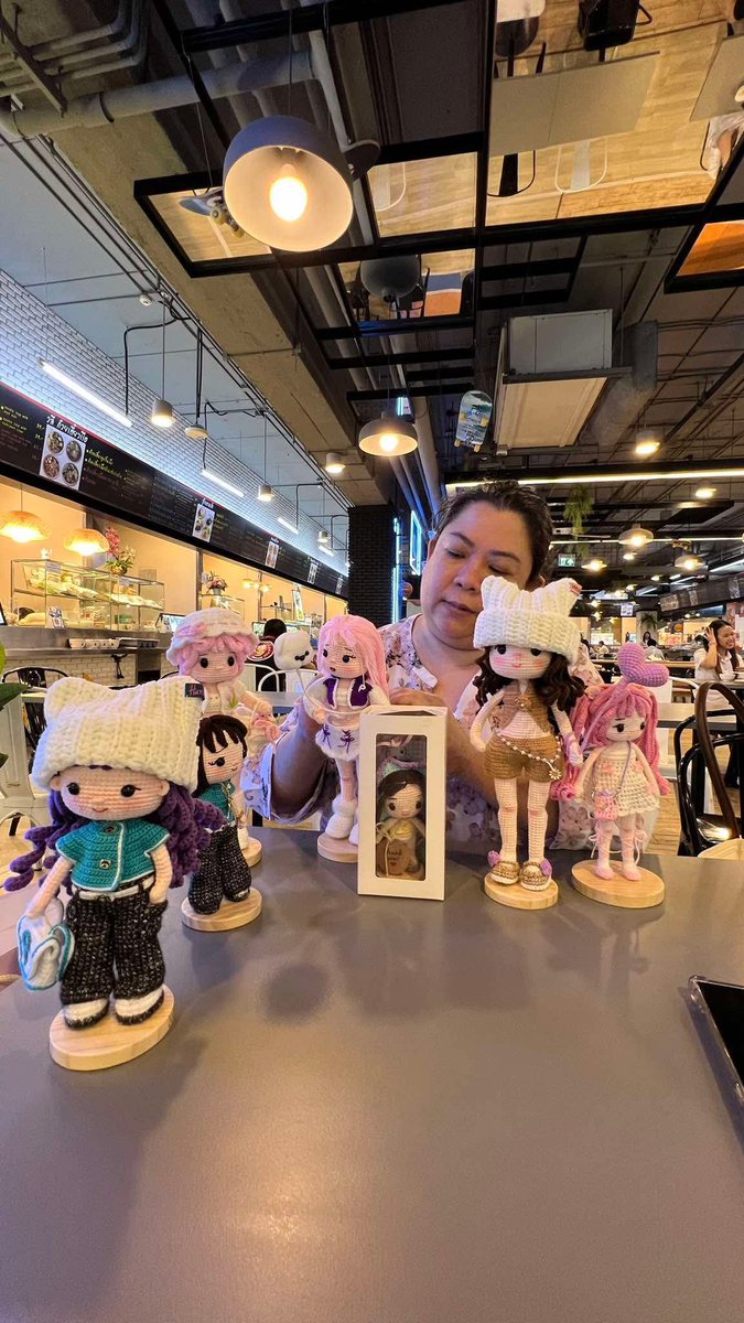 Pailiuuur18's tweet image. เห็นละอดเอ็นดูไม่ได้ 5555555 แม่ก็รักของแม่เนาะ ❤️❤️ ฝากเอ็นดูคุณแม่ด้วยนาาาา เค้ามีความสุขกับการถักจริงๆๆ ทั้งวันทั้งคืนไม่ยอมหลับไม่นอนจริงๆตื่นมาคือเห็นแม่นั่งถักแล้ว 🥺❤️