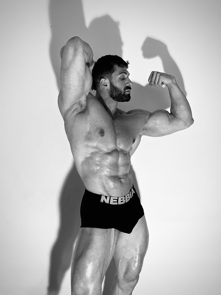 STUDIO1240's tweet photo. Alessandro, #musclebuilding #bodybuilding #bodybuilder #classicbodybuilder #malebodybuilder #musclebody #malemuscle #malemuscleworship #muscleworship #musclemodel #shotoniphone https://t.co/qXgOk7iyUN