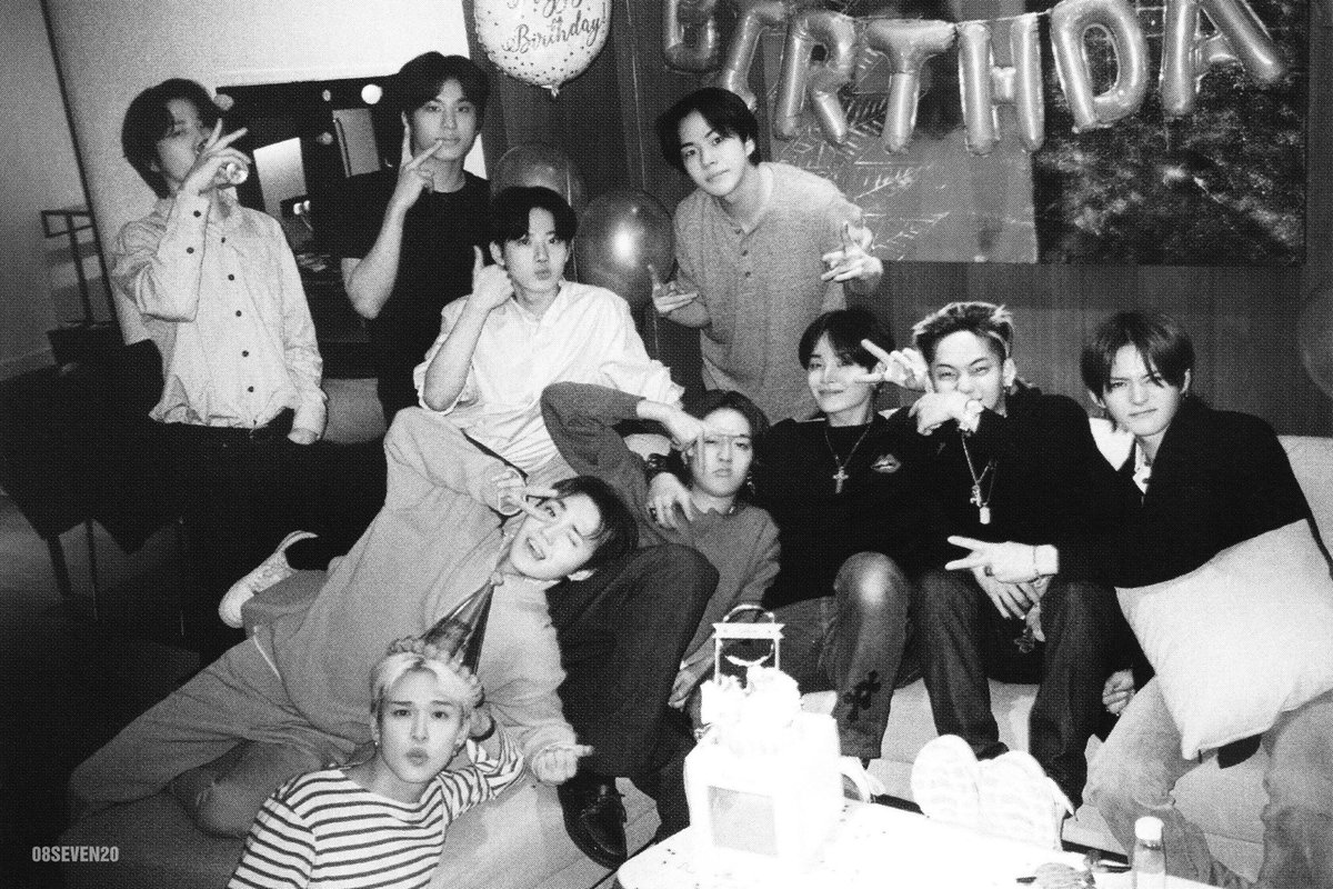ASHB0RNES's tweet photo. Late to the party, but better than never.

Happy birthday, Bang Ojan.🤟 https://t.co/fvQWiFRpmY