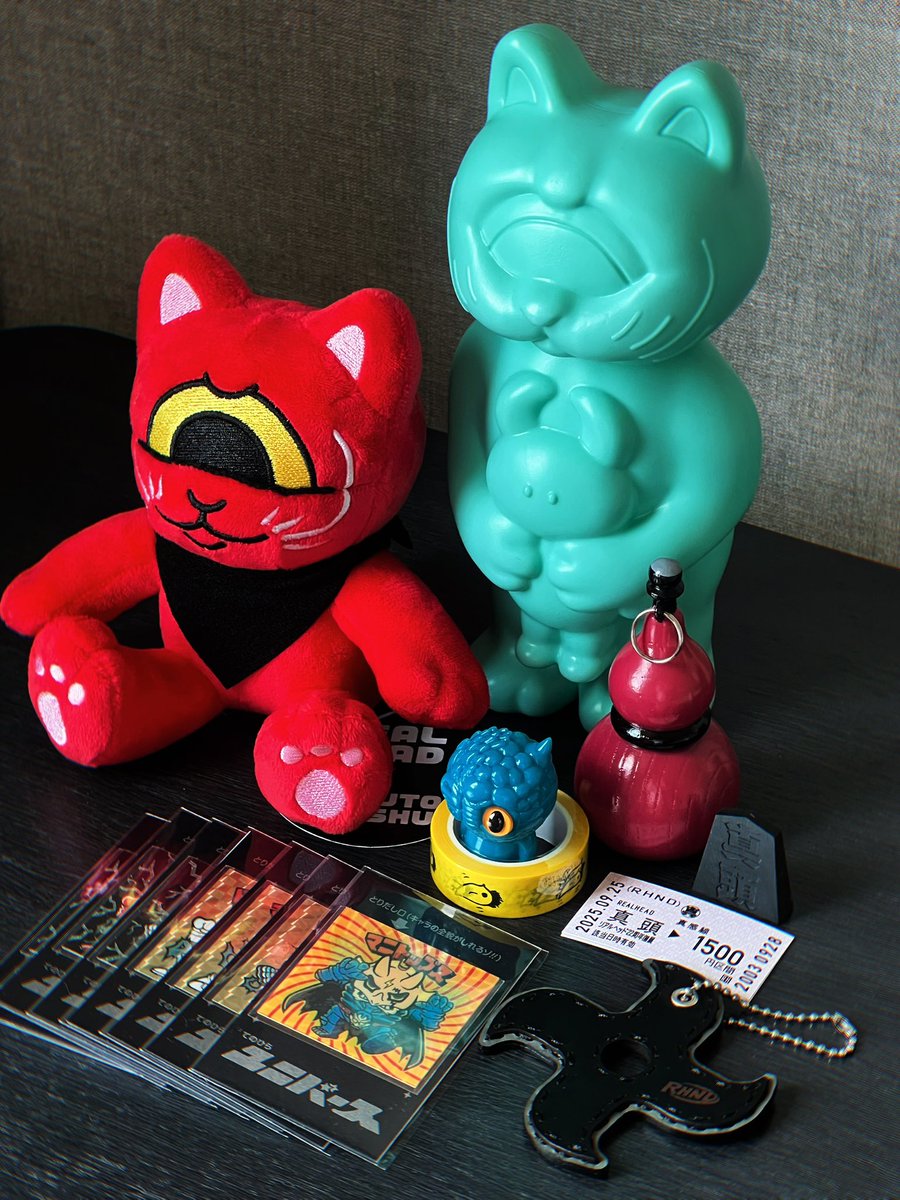 hff_ungirl's tweet photo. 「THIS IS REALxHEAD 」RHND展2025

I’m in Japan for the first time, all because of RxH solo exhibition. I’ve been collecting RxH for almost ten years, and I’m still totally blown away—there’s so much I’ve learned.

#リアルヘッド #realxhead #realxhead_mori #realhead #rhnd展 #RHND https://t.co/6tgqdqRGif