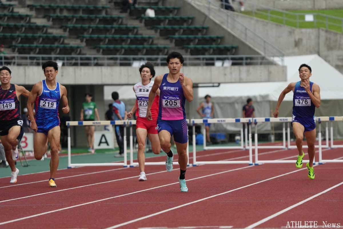 ATHLETE__news's tweet photo. 9/28
第73回全日本実業団対抗陸上競技選手権大会 三日目
男子400mHタイムレース
優勝
山内大夢（東邦銀行）49.26
#全日本実業団陸上 https://t.co/PoH2B1g3tN