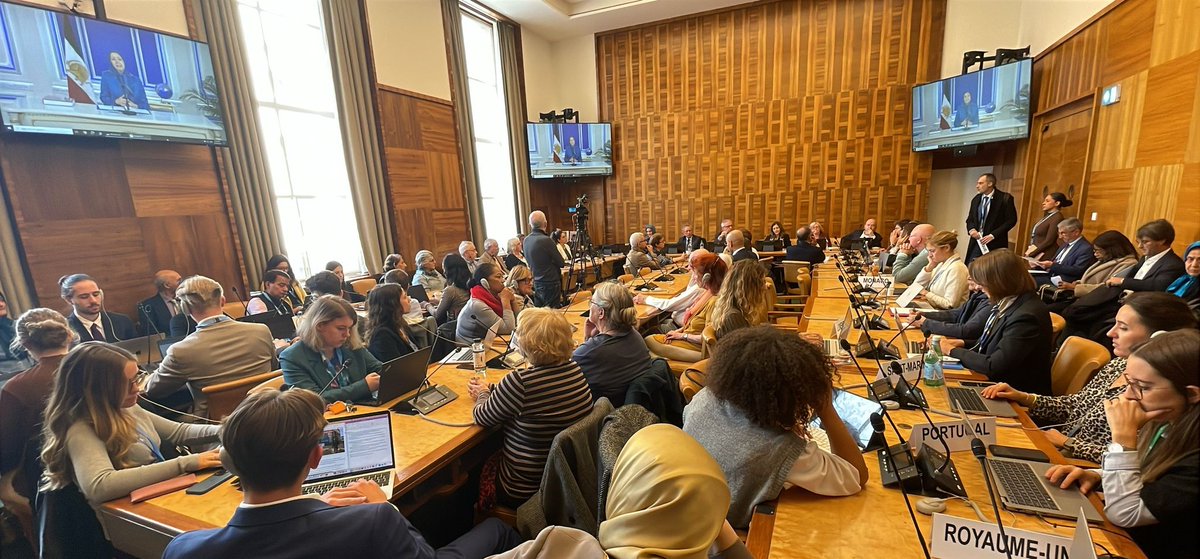 در برابر این رژیم وحشی، جامعه جهانی باید از حقوق و آزادی معترضان و جوانان شورشگر و کانون‌های شورشی در مبارزه‌شان علیه سپاه پاسداران حمایت کند، هم‌چنان‌ که این موضوع در اعلامیه جهانی حقوق‌بشر مورد تاکید قرار گرفته است.
maryam-rajavi.com/geneva-confere…