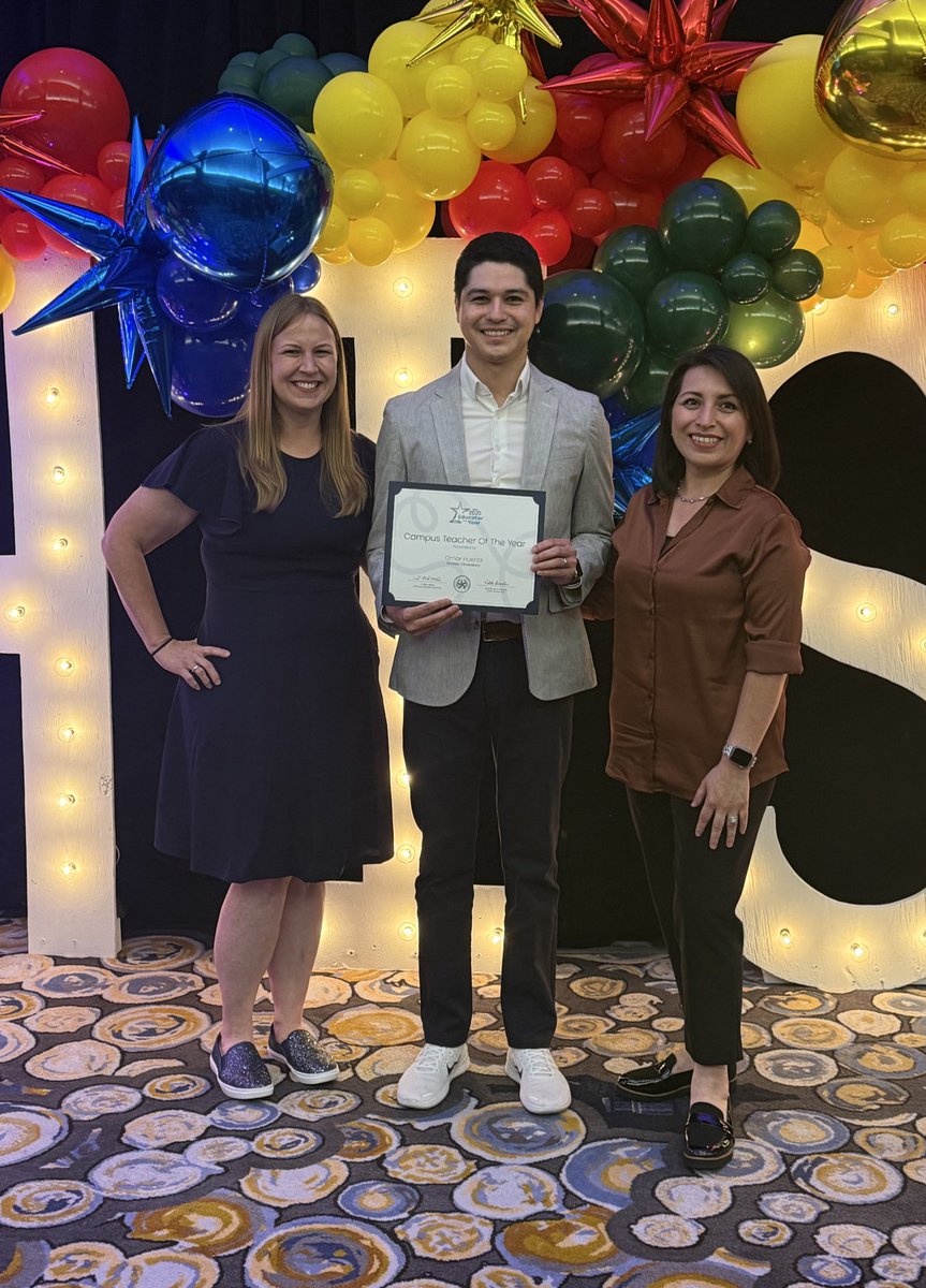 Deanda_HISD's tweet photo. Congratulations to our outstanding DeAnda Teacher of the Year, Mr. Huerta!! This is a well-deserved recognition for a teacher with excellent lesson planning and execution to ensure student success! 🥳 🤩 #HISDTOY #TeacheroftheYear @MrsPuenteHISD @HoustonISD https://t.co/eZSEbPNhLZ