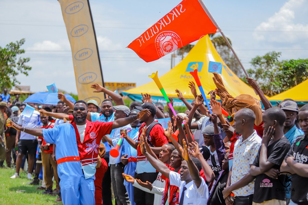 Sikukulu_fc's tweet photo. Erizooba twakushaba, omwoyo'rikwera, shuuma oyigye 🙌
 Typical of a quarterfinal rusaayi, moments like these remind us how @ChaapaLeague season 10 was so massive, forever a nirvana to us 👌
#RukundoEgumeho 

📷 : @MivoProShots https://t.co/lrjcZKtvvt