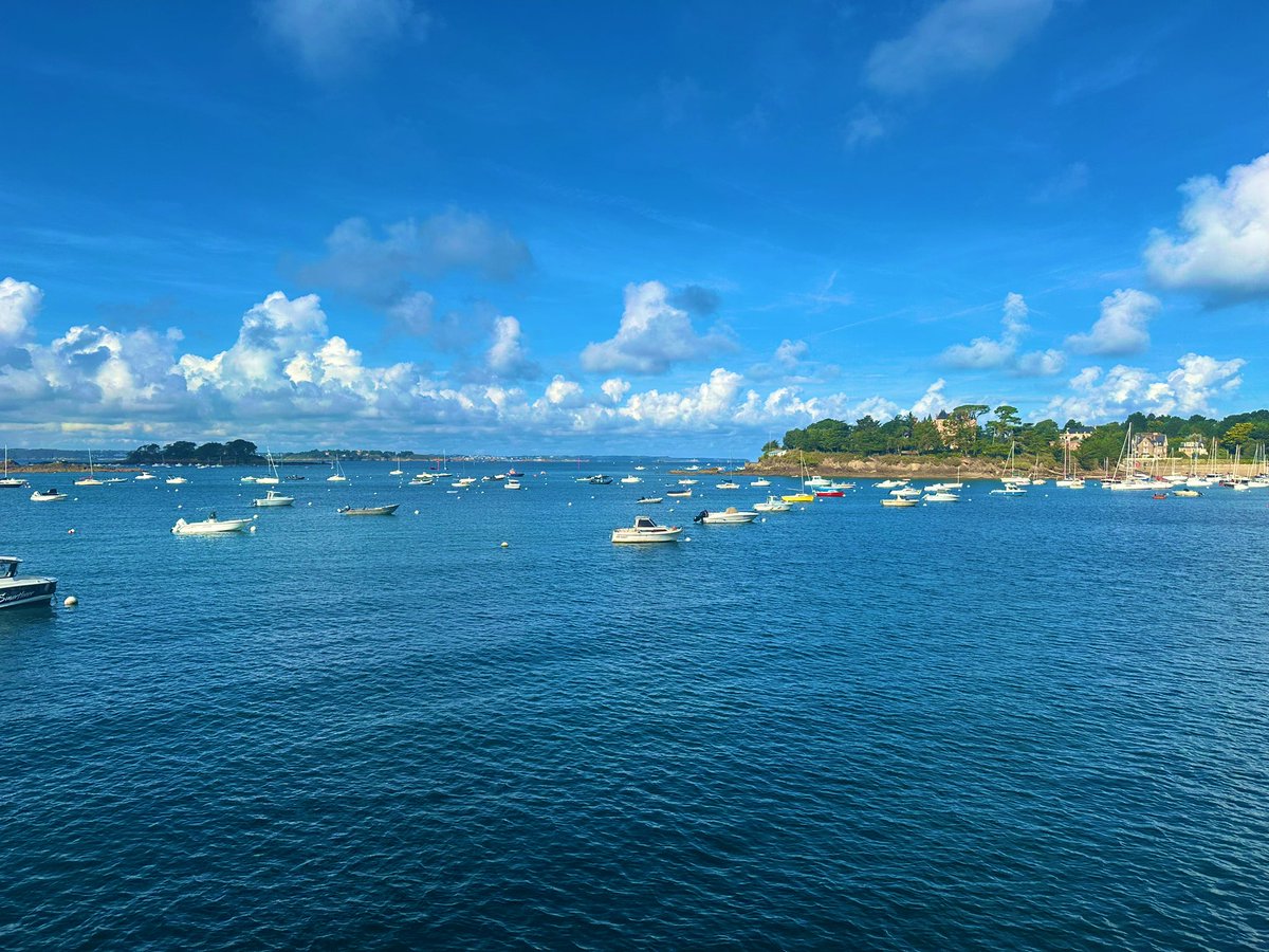 marion26299073's tweet photo. Traveling #Bretagne #CoteDEmeraude #StBriacSurMer Beautiful weather and wild coastline https://t.co/nZNOd3f4Nj