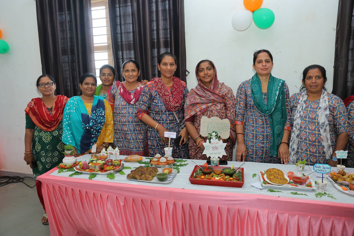 તારીખ - 25/09/2025 ના રોજ મહેસાણામાં જિલ્લા કક્ષાનો પોષણ ઉત્સવ -2025 અંતર્ગત વાનગી સ્પર્ધા યોજવામાં આવેલ, માતા યશોદા એવોર્ડ 2022-23 તેમજ પૂર્ણ યોજના અંતર્ગત પોષણ રેલી કાર્યક્રમ ની ઉજવણી કરવામાં આવેલ
#MEHSANA #ICDS_MEHSANA #ICDS #WCD <a href="/ddo_mehsana/">DDO Mehsana</a> <a href="/CollectorMeh/">Collector Mehsana</a> <a href="/WCDGujarat/">Women & Child Development, Govt of Gujarat</a>